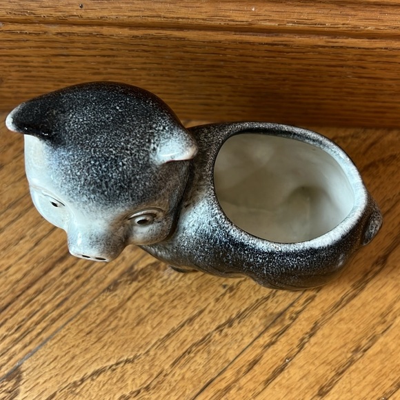 VTG pig planter gray white and pink plants - Picture 3 of 10